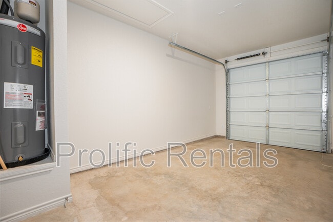 Building Photo - 103 Logan Ct