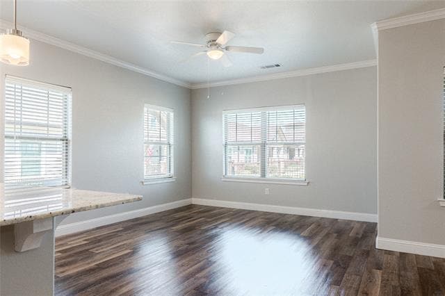 Building Photo - 240 Washington St