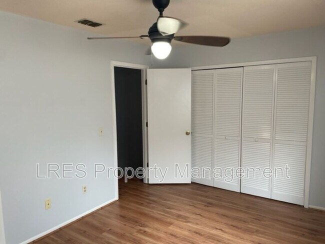 Building Photo - 4587 Lighthouse Cir