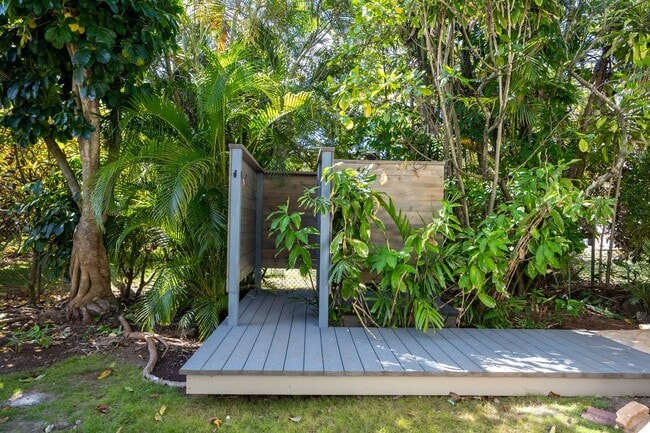 Building Photo - 59-018 Holawa St