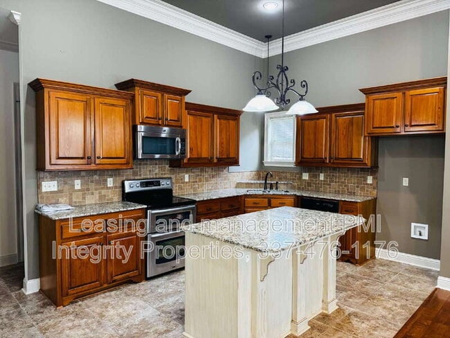 Building Photo - 106 Shadow Springs Dr