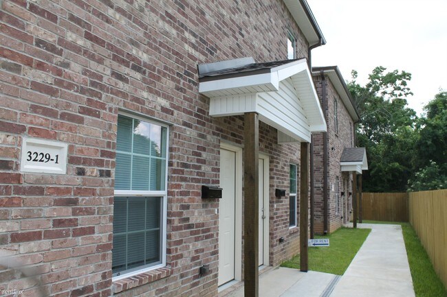 Primary Photo - 2 br, 1.5 bath Townhome - 3229 Kirkman St # 1