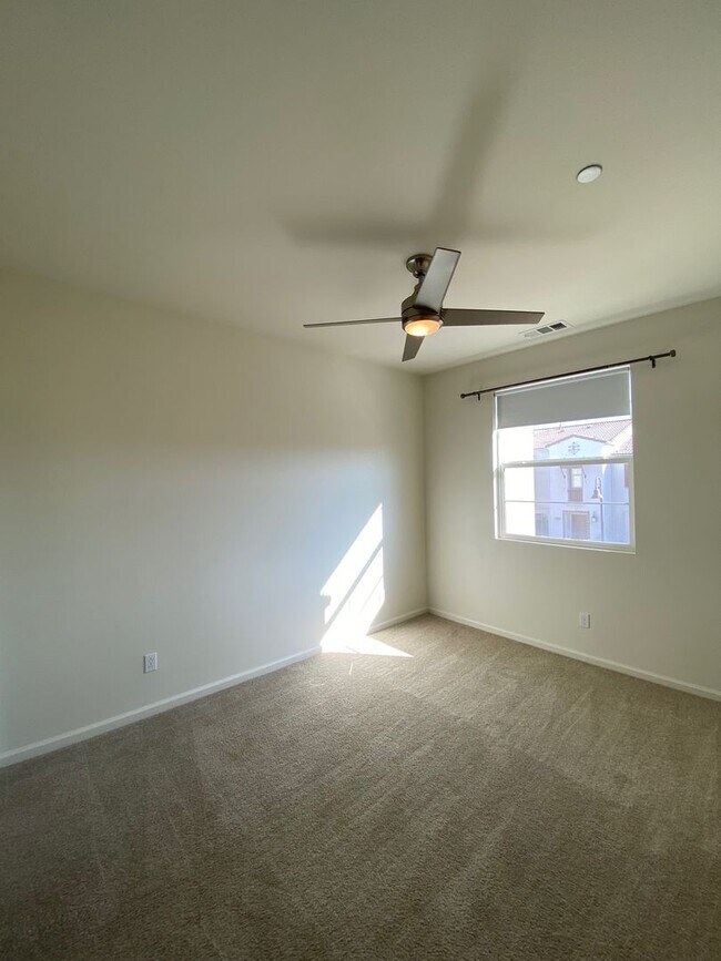 Building Photo - Executive and Upgraded 3-Bedroom Townhome in South Temecula!