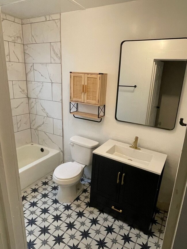 Building Photo - Newly Renovated 2BD/1BA in Bayou St John