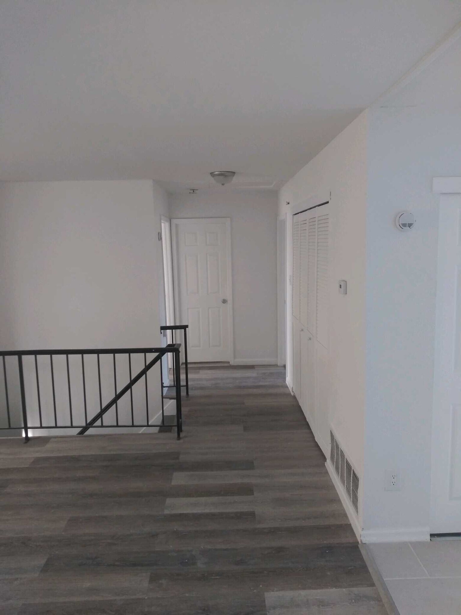 Building Photo - 44 Hopewell Ln Unit #B