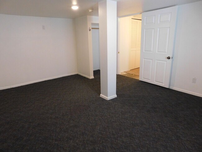 Building Photo - 1304 N 16th St