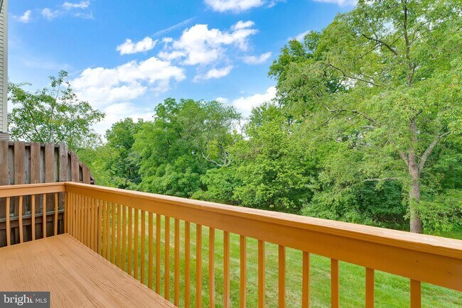 deck - 430 Churchill Ct