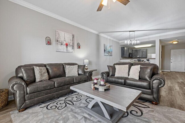 Primary Photo - 124 Plaza Dr