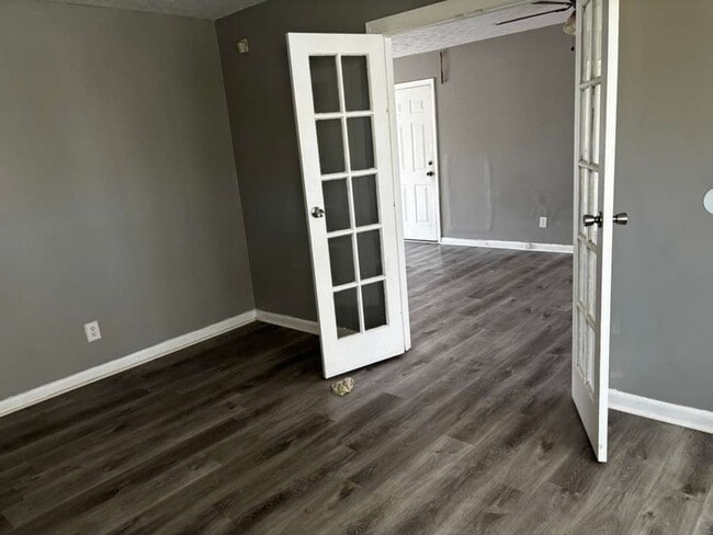 Building Photo - 6521 Cissna Dr