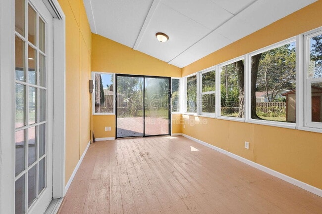 Building Photo - 2241 Indian Trail Dr