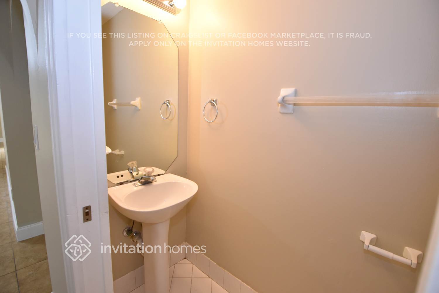 Building Photo - 14671 SW 156th Ave