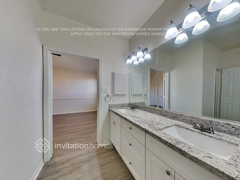 Building Photo - 22826 Tara Way Dr