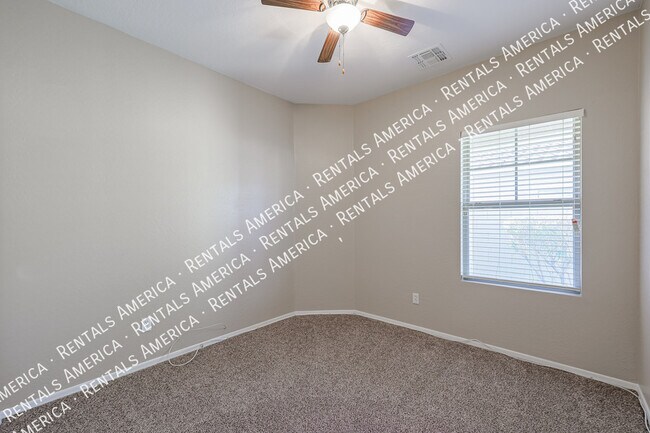 Building Photo - 17033 W Sonora St