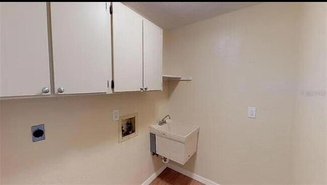 Building Photo - 11826 SW Dallas Dr S