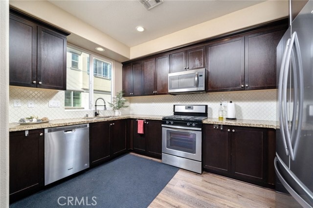 Building Photo - 384 Ruby Red Ln