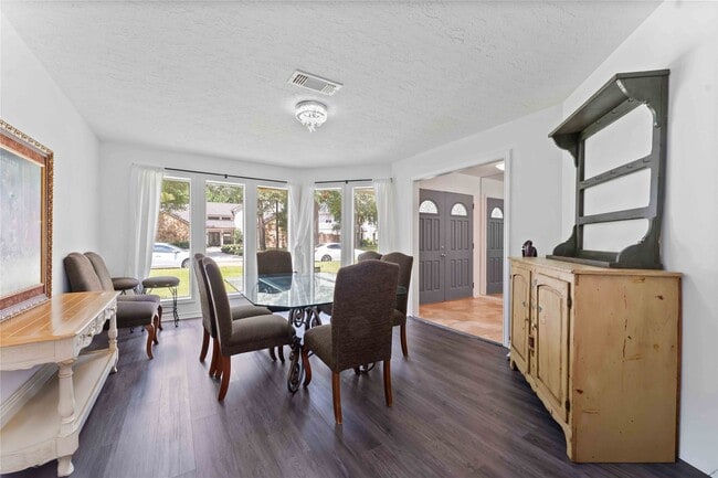 Building Photo - 12 Paintedcup Ct