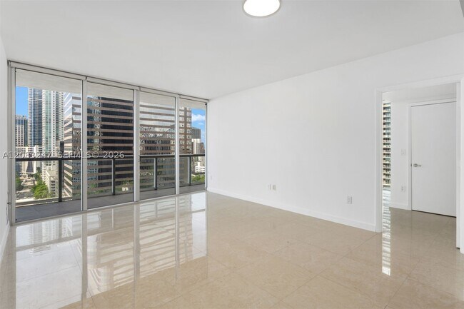 Building Photo - 495 Brickell Ave