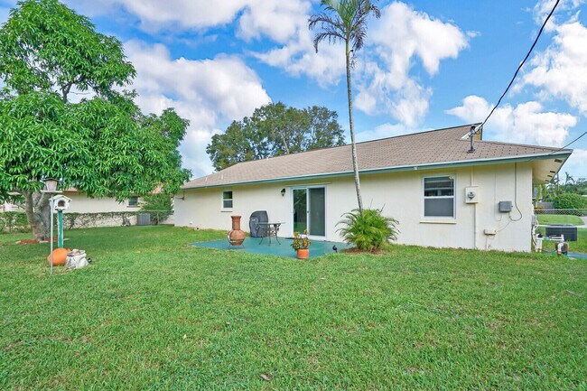 Building Photo - 3736 Coelebs Ave