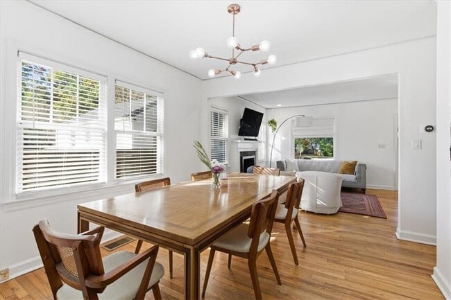 Building Photo - 693 Glenwood Ave SE