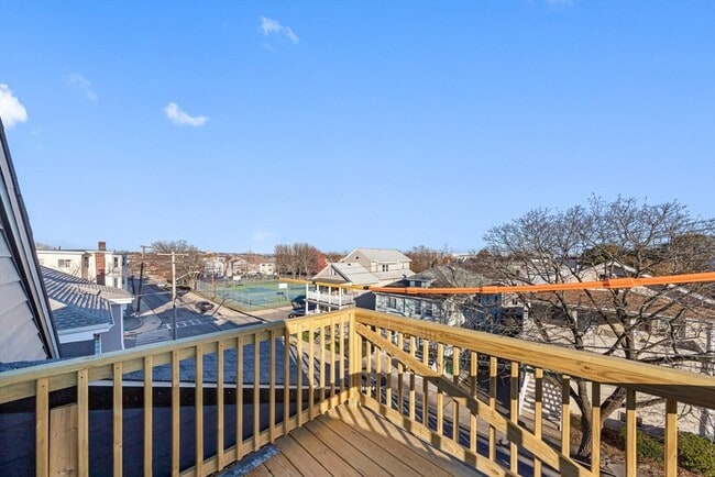 Building Photo - 62-64 Bradbury Ave