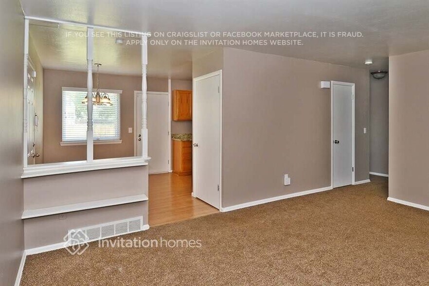 Building Photo - 10507 W 107th Ave