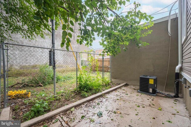 Building Photo - 5022 Arch St