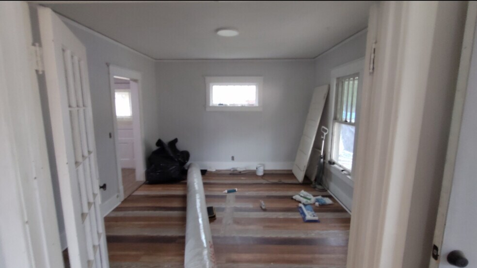 Building Photo - 619 S Webster St