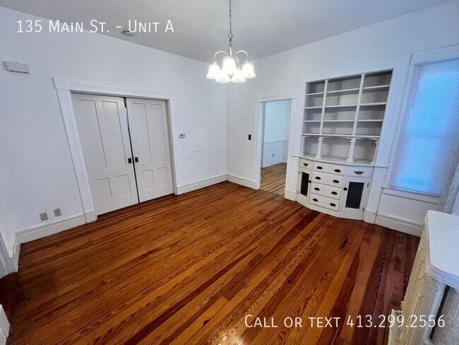 Primary Photo - 135 Main St