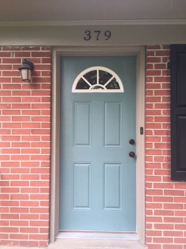 Building Photo - Single Family 3 BR, 2 Bath Rental House in...