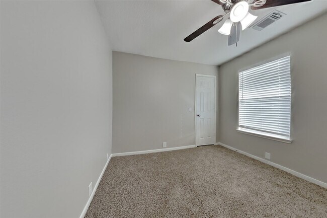 Building Photo - 11918 Solon Springs Dr