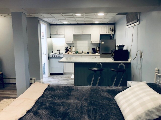 Kitchen/Island/Bdroom - 58 Sugar Toms Ln