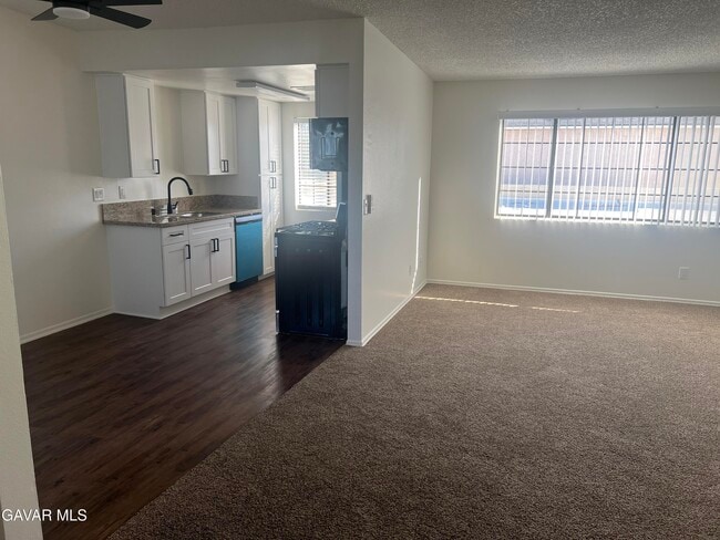 Building Photo - 4202 W Ave L
