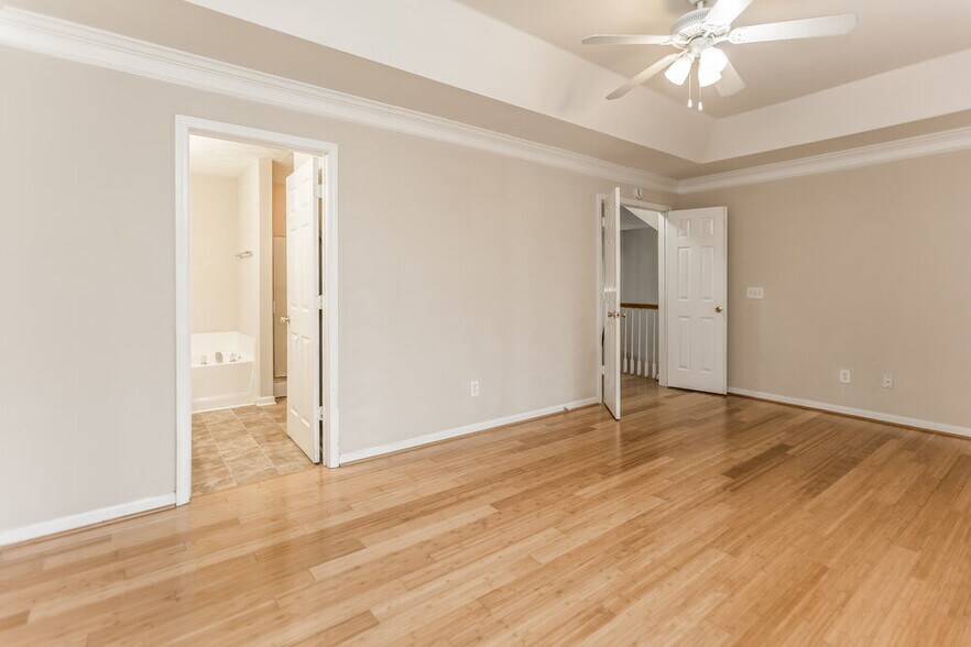 Building Photo - 169 Weatherstone Dr