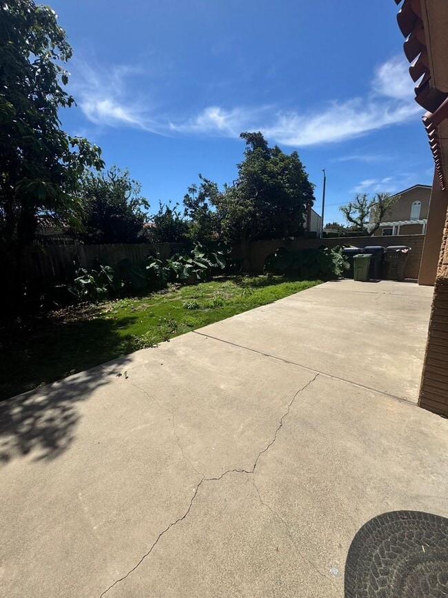 Building Photo - 17740 La Rosa Ln