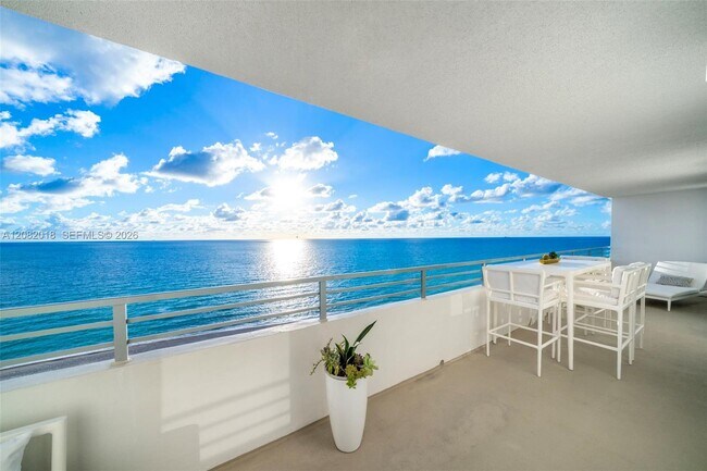 Building Photo - 5555 Collins Ave