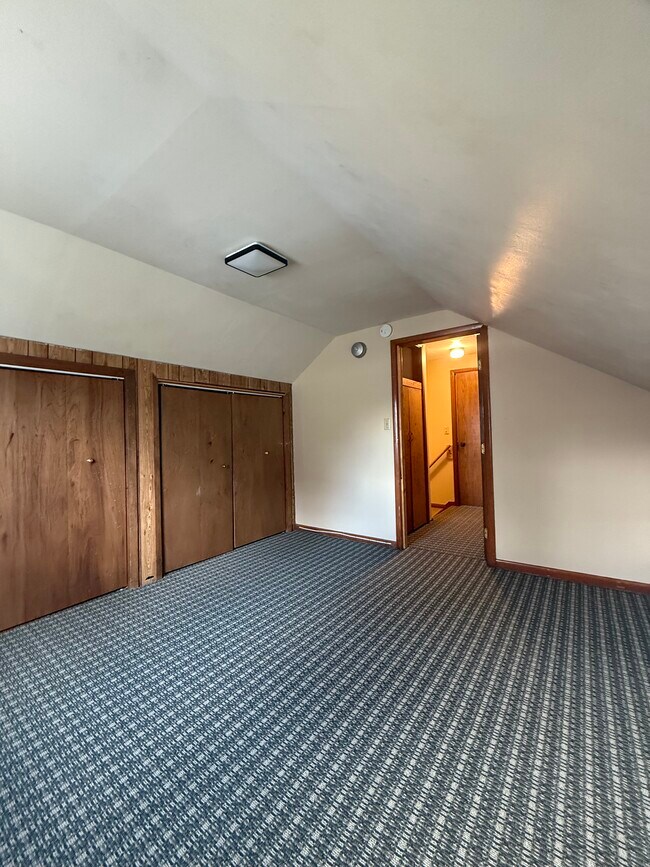 Building Photo - 2021 Veterans Dr