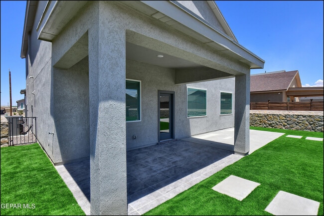 Building Photo - 12868 Star Gaze Ave