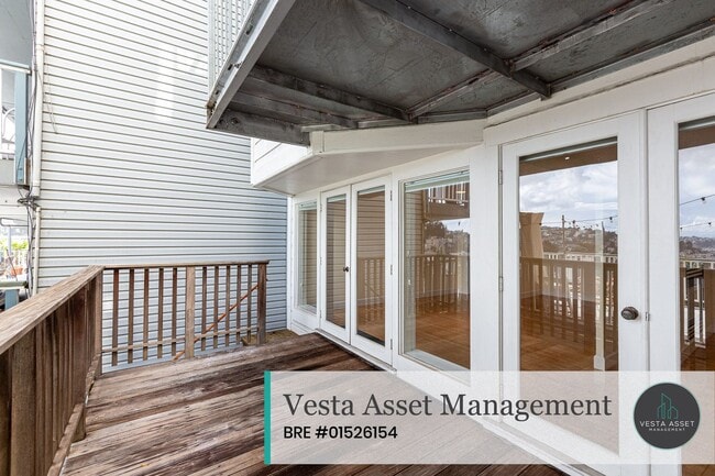 Building Photo - 301-303 Corbett Avenue