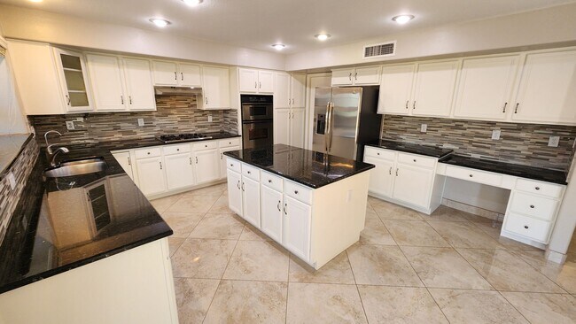 Building Photo - 4 Bedroom Home in the Kerby Estates Commun...