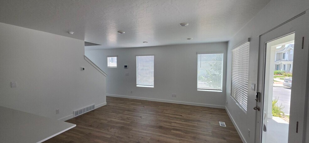 Building Photo - 1906 S 570 W