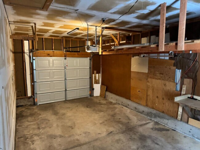 Building Photo - 4400 Everton Dr