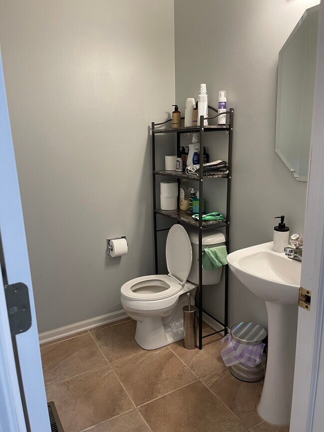 Building Photo - 2854 Gypsum Cir