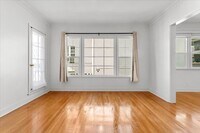 Building Photo - Remodeled 2-Bedroom Apartment Near UCLA wi...