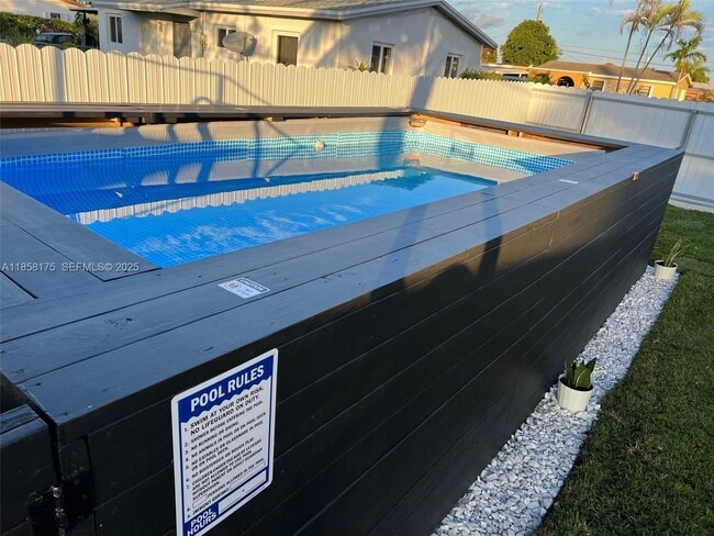 Building Photo - 15100 Polk St