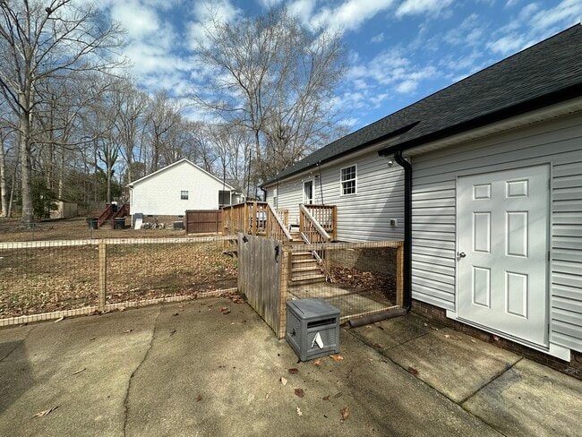 Building Photo - 1217 Fiddle Ct