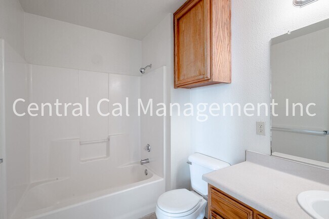 Building Photo - 8404 Laborough Dr