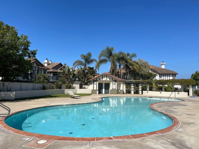 Building Photo - Cozy Condo  Saxony at Encinitas Ranch
