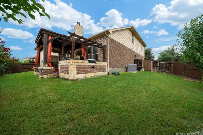 Building Photo - Beautiful 4 Bedroom Home in Turning Stone,...