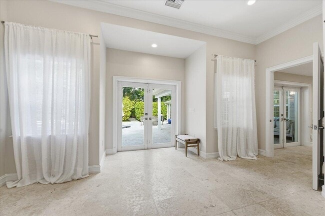 Building Photo - 459 NE 15th Ave