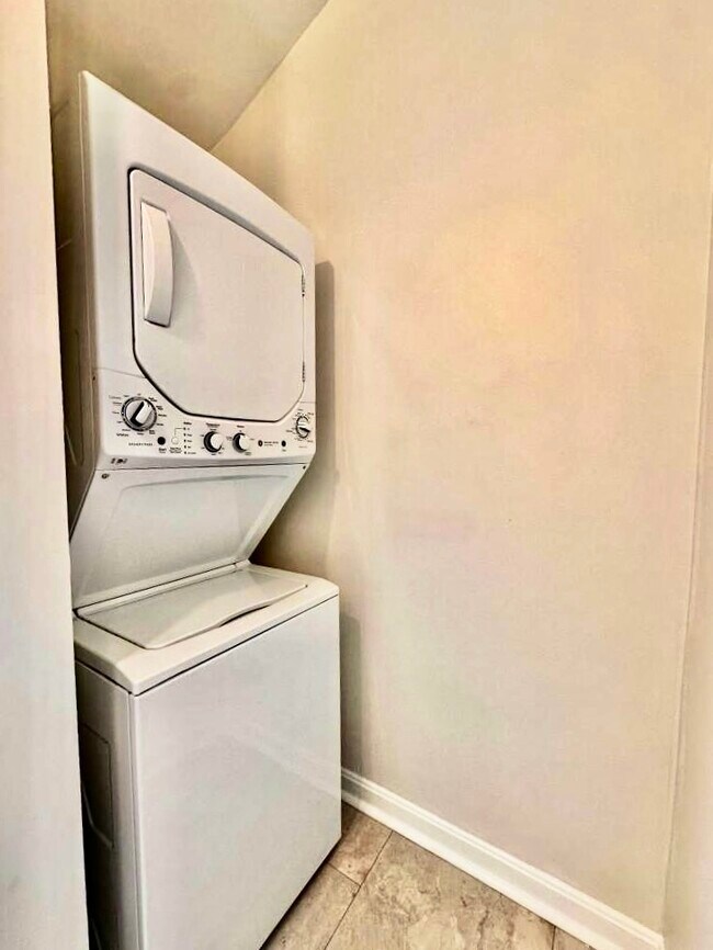 Building Photo - 4 Prospect Pl